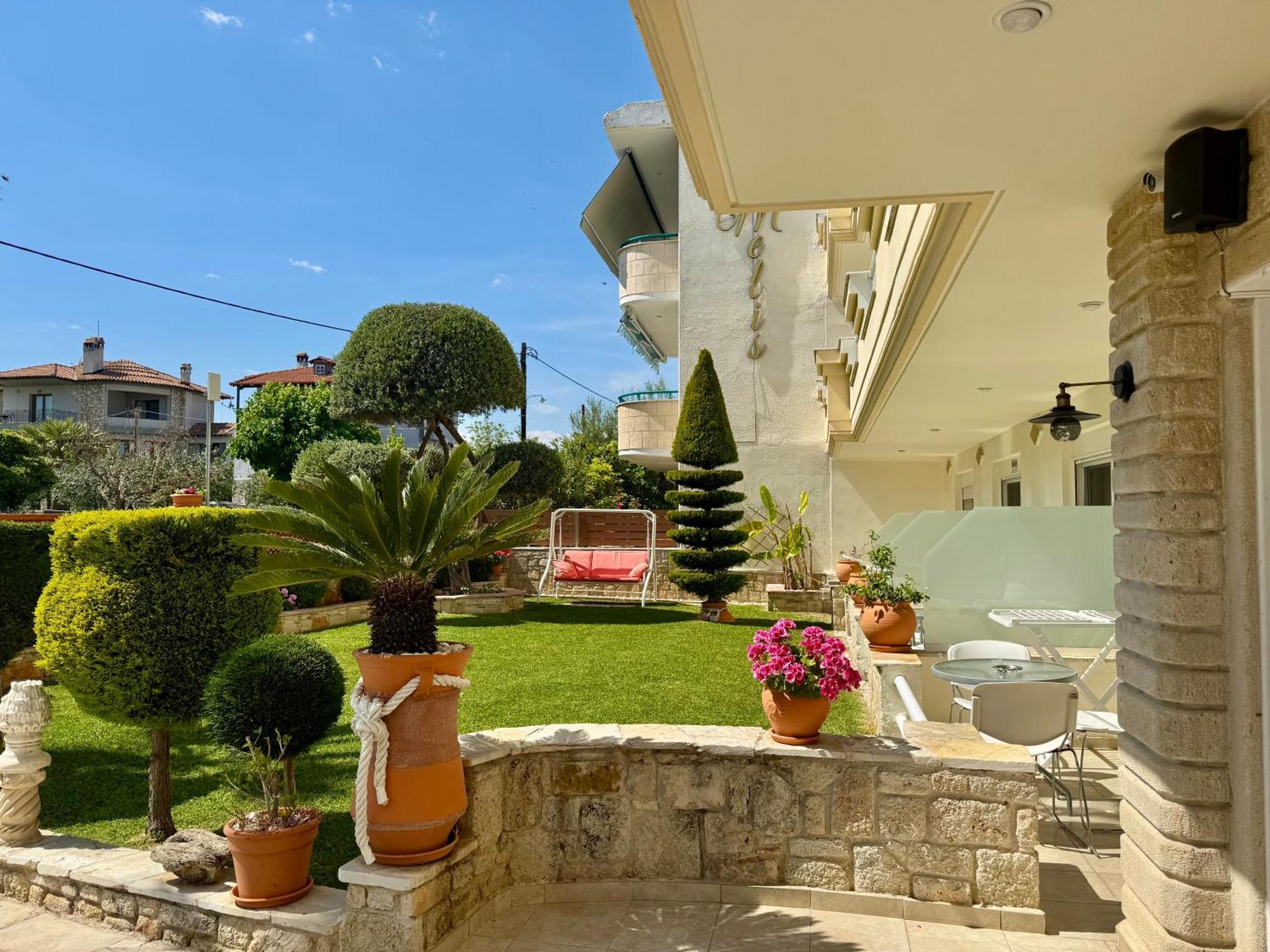 Melis Studios 4*
